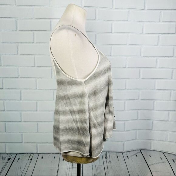 10/$25🦋 Decree Gray & Bronze Sequin Cropped Camisole - Size Medium - Picture 5 of 10
